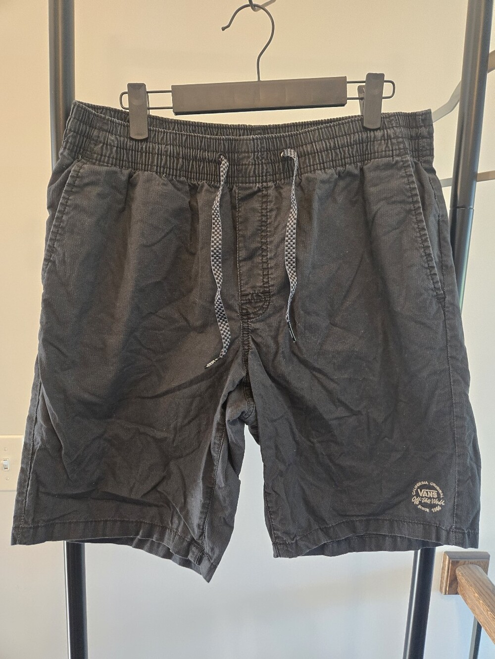 Vans Men’s Black/Charcoal Elastic Waist Drawstring Shorts Casual Short Size M